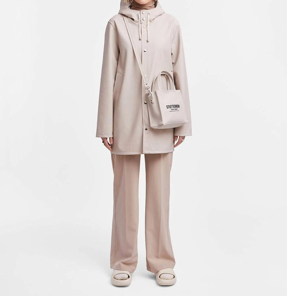 Stutterheim Unisex Stockholm Raincoat In Light Sand 1
