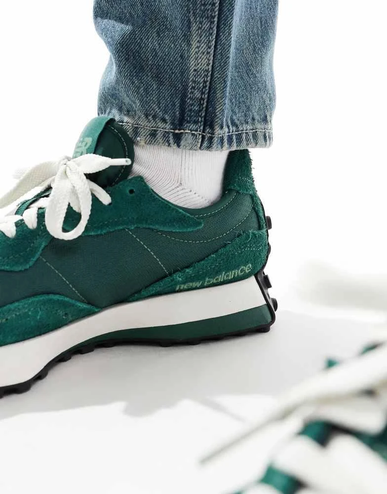 New Balance New Balance 327 trainers in dark green 4