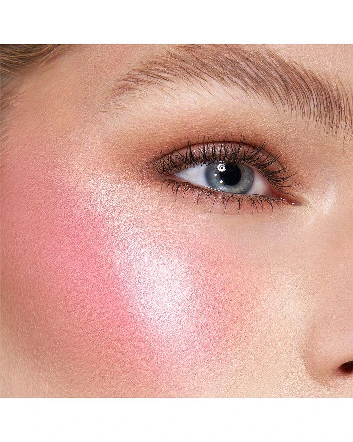 Charlotte Tilbury Hollywood Blush
Glow Palette 3