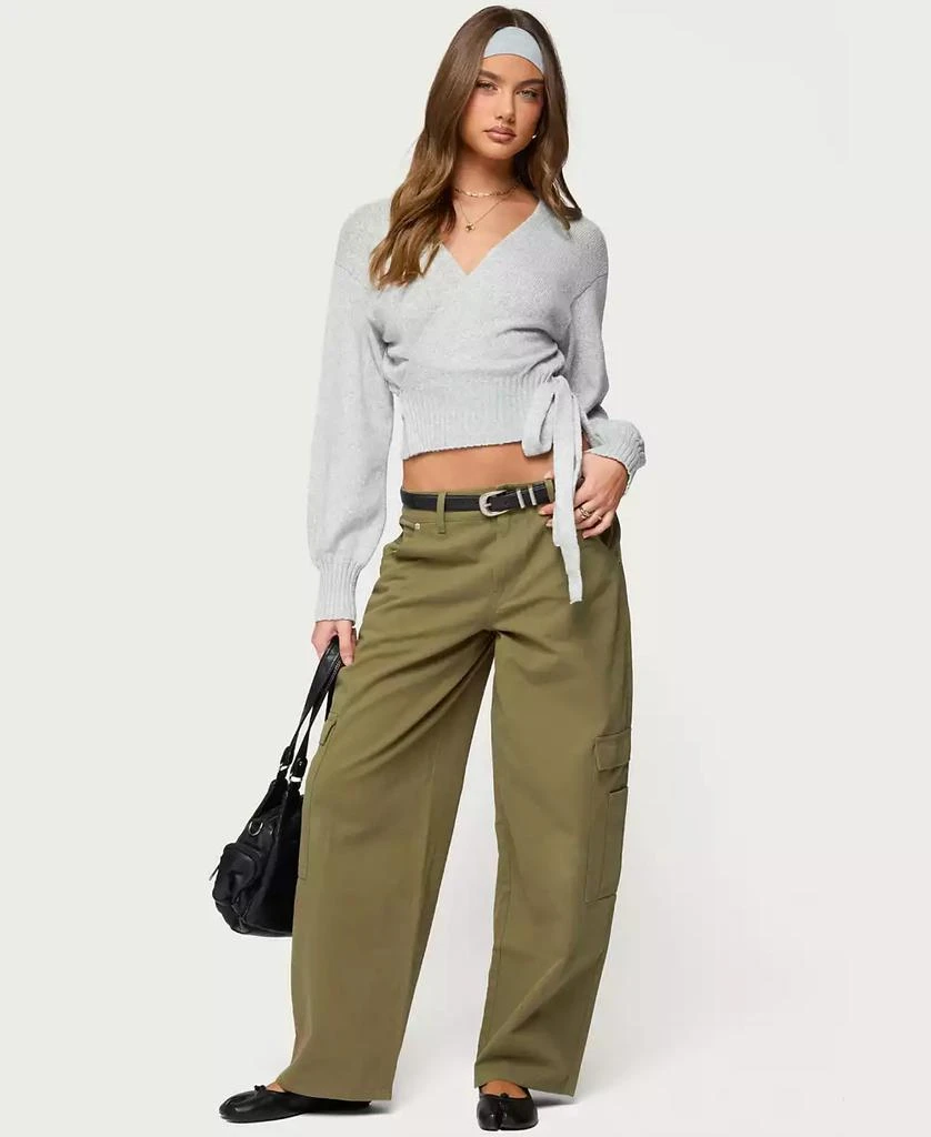 Edikted Women
s Jadah Low Rise Baggy Cargo Pants 5