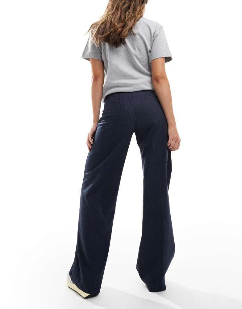 Bershka Bershka wide leg tailored trousers in navy pinstripe 2