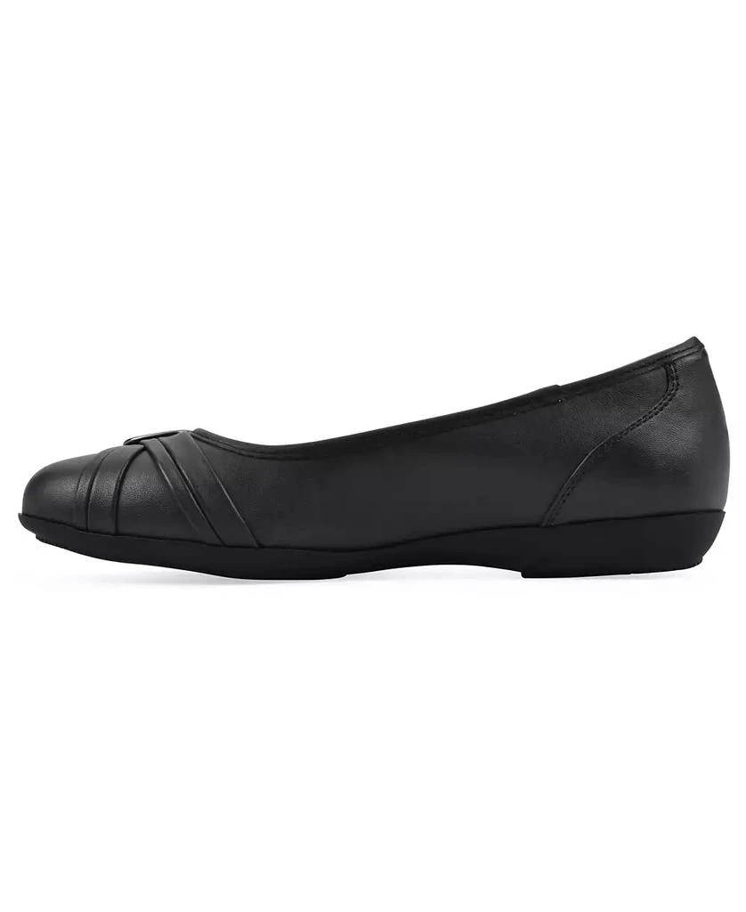 White Mountain Women's Calming Ballet Flats 6