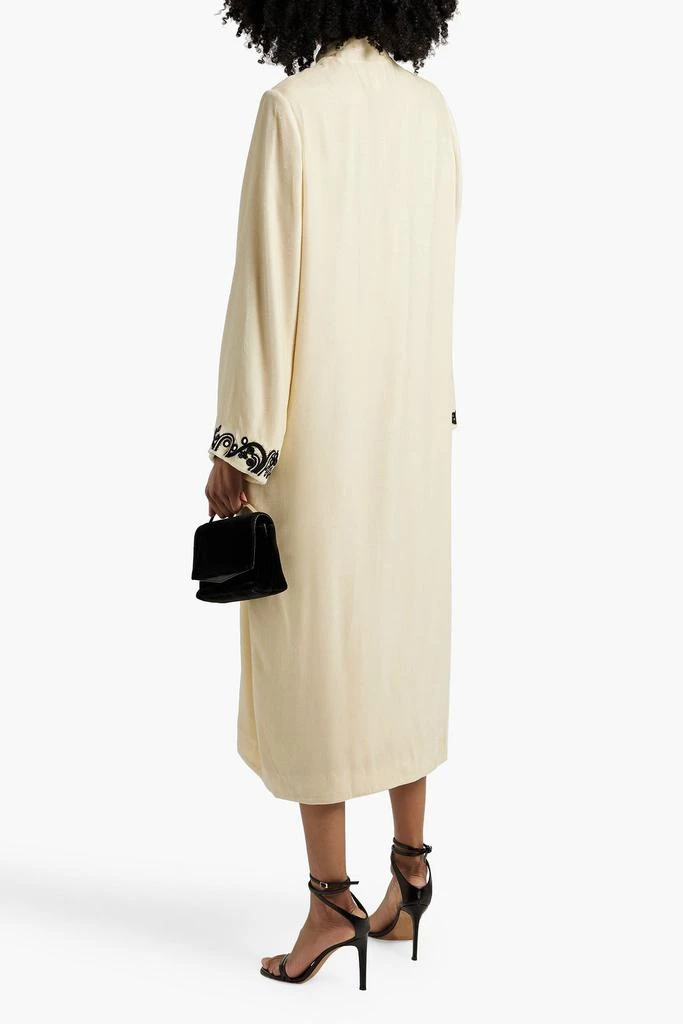 Saloni Amari embroidered velvet robe 3