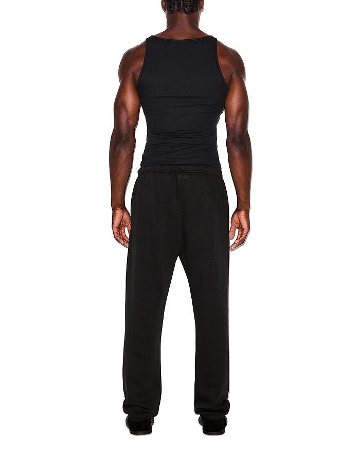 SKIMS Fleece Lounge Relaxed Joggers 5