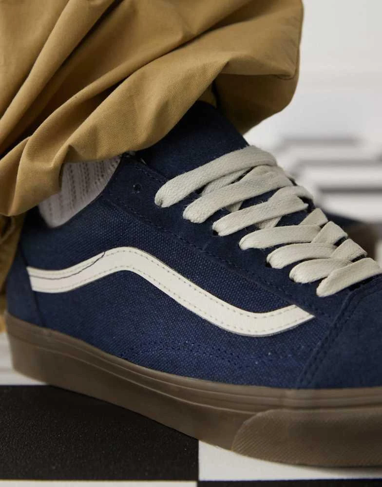 Vans Vans Old Skool heavy canvas trainers in two tone navy with gum sole 4