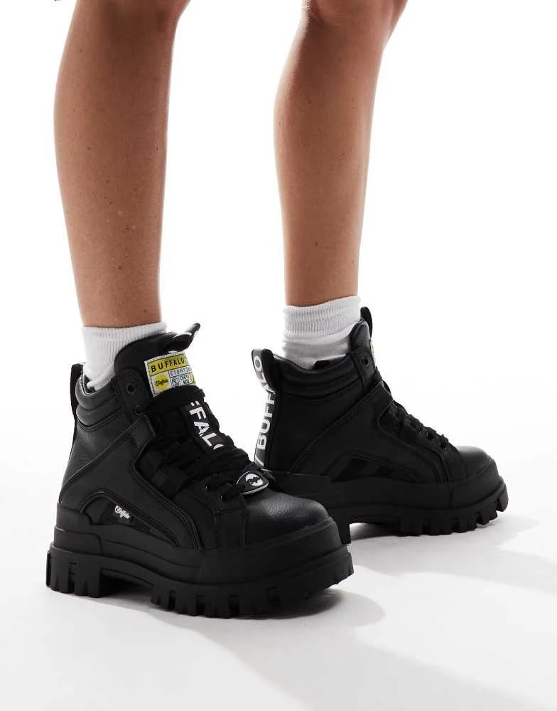 Buffalo Buffalo Aspha NC mid boot in black 4