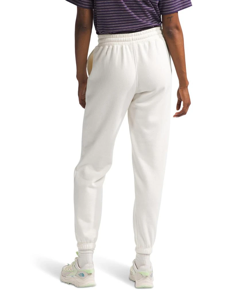 The North Face Half Dome Fleece Sweatpants 2