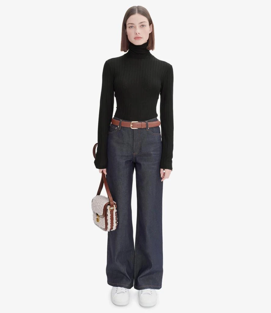 A.P.C. Assia top 4