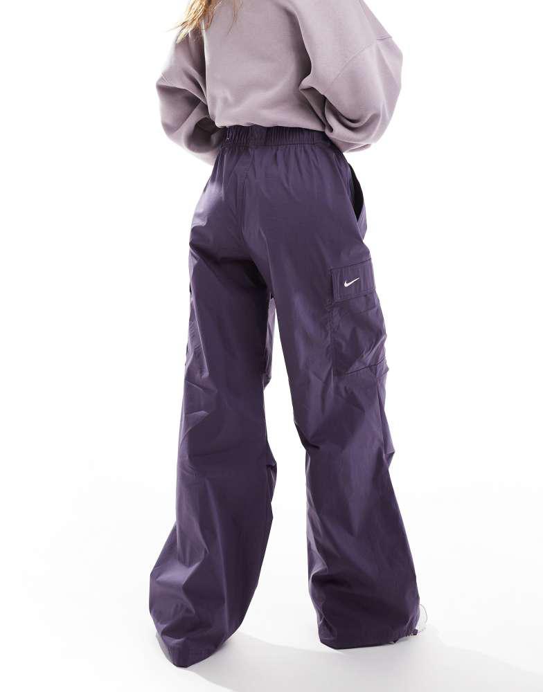 nike swoosh cargo pants women's