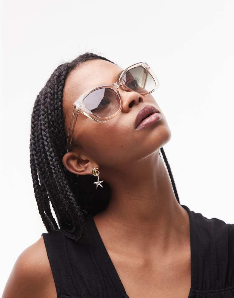 Le Specs Oversized Cat Eye Sunglasses Air Heart Black Gold Female Cat-Eye Sunglasses | Le Specs main image 4