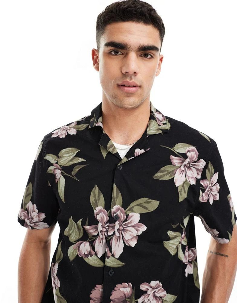 HOLLISTER Hollister short sleeve revere collar floral print poplin shirt boxy fit in black 3