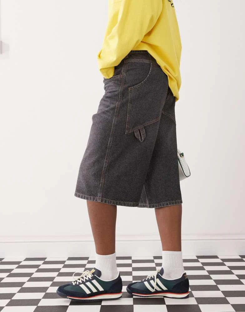 COLLUSION COLLUSION baggy skater jorts in washed black - BLACK 2