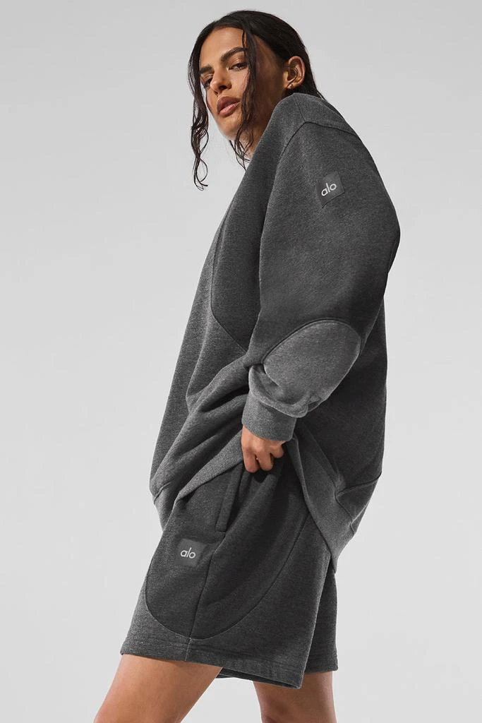 Alo 7" Make Waves Short - Dark Heather Grey Tonal 5
