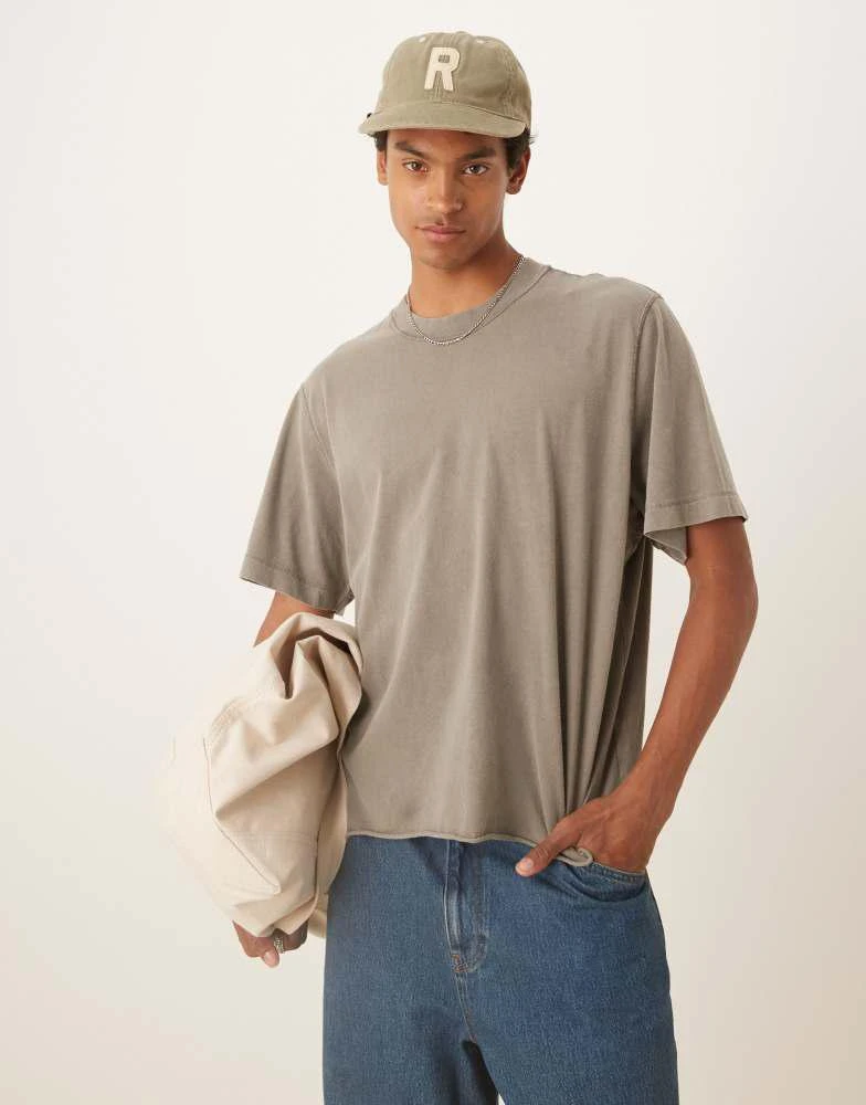 Abercrombie & Fitch Abercrombie & Fitch vintage cropped crew neck t-shirt in grey 4