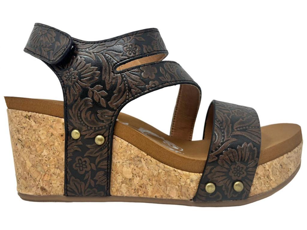 Very G Women's Casper Tooled Wedge In Chocolate