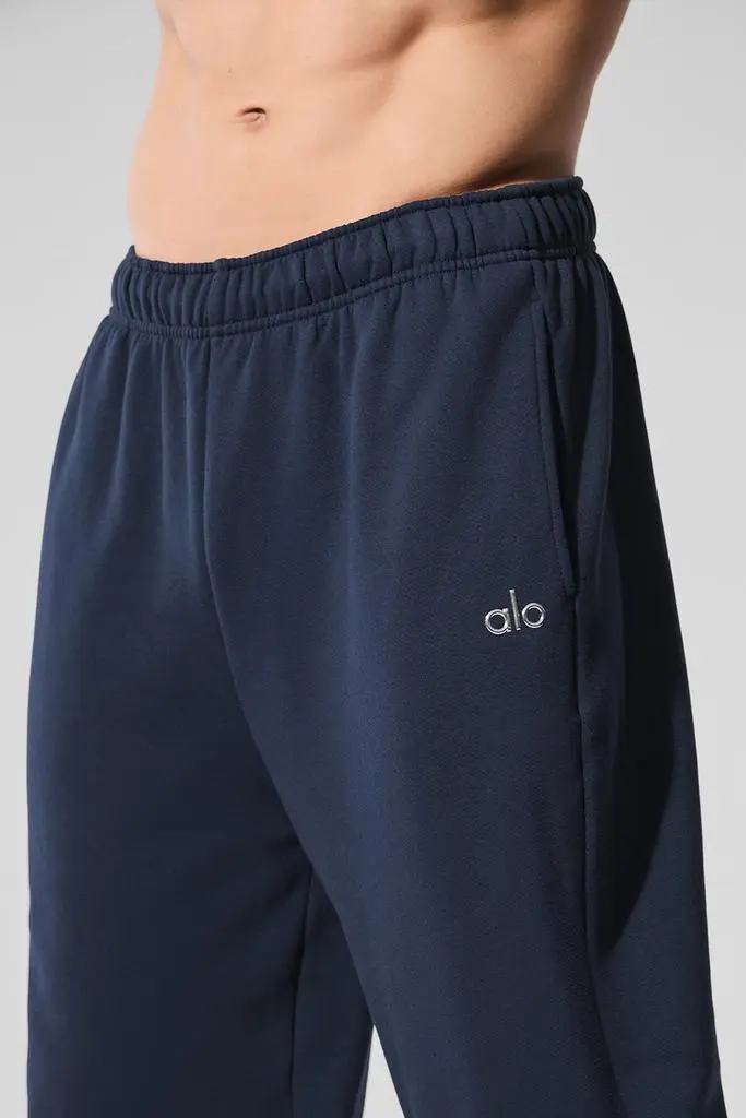 Alo Accolade Sweatpant - Navy - Joggers - Compare Prices from 6+ Stores -  Free Shipping - BeyondStyle