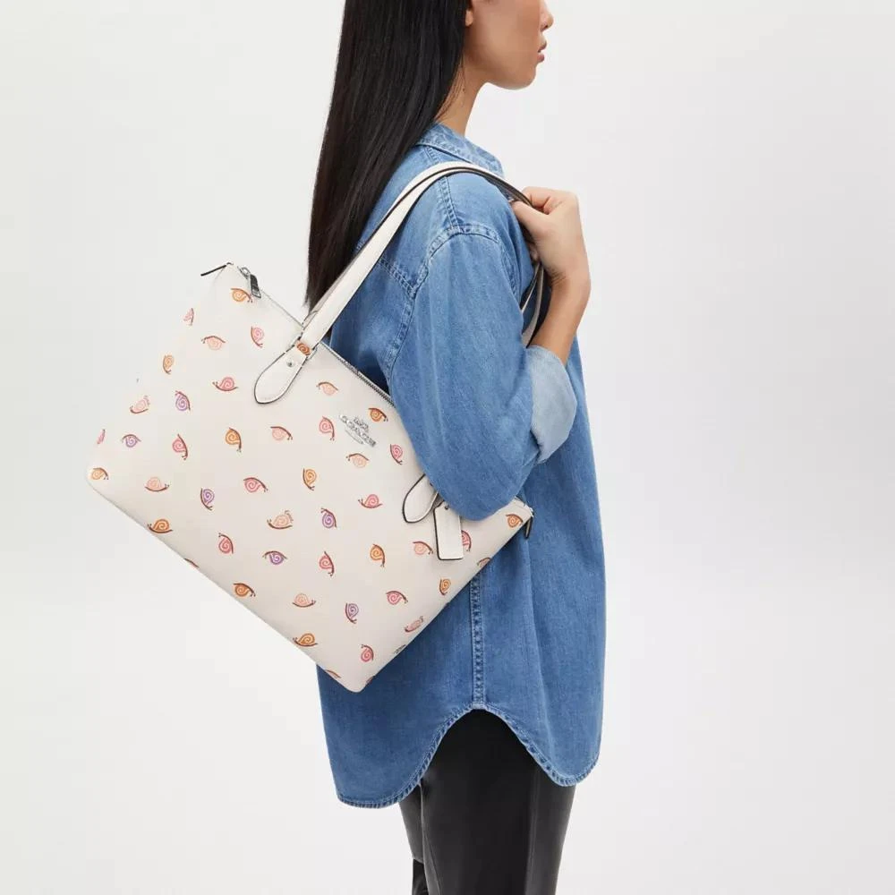 Coach Gallery Tote Bag With Snail Print 2