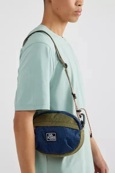 Dakine Dakine Joey Oval Crossbody Bag 1