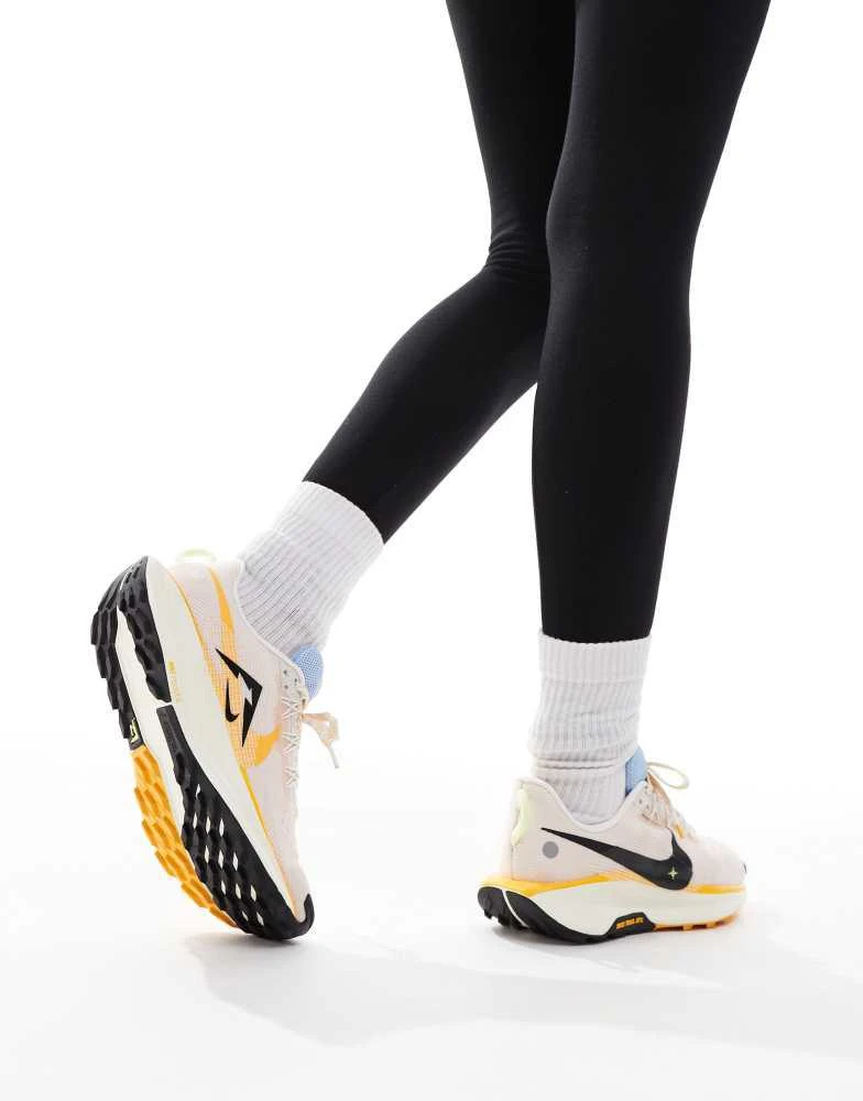 NIKE Nike Running ReactX Pegasus Trail 5 trainers in white and yellow 5