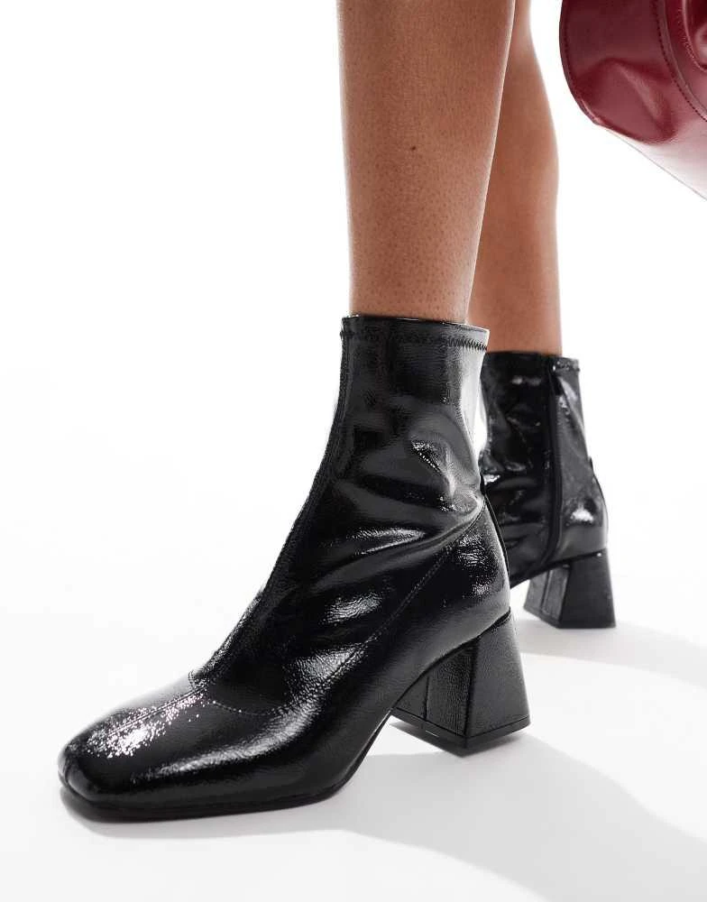 Stradivarius Stradivarius heeled boot in patent black 1