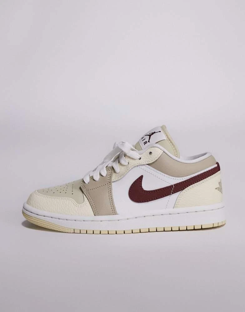 Jordan Nike Air Jordan 1 Low SE trainers in white and brown 2