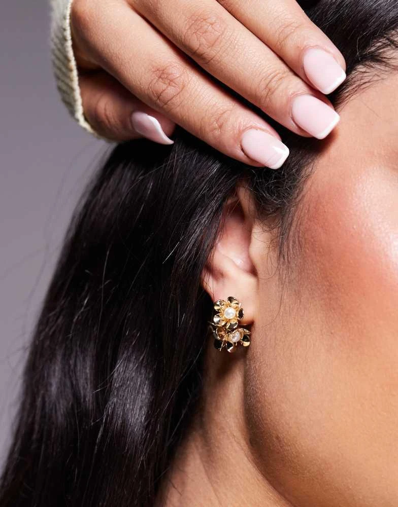 8 Other Reasons 8 Other Reasons 18ct gold plated blooming flower earrings 3