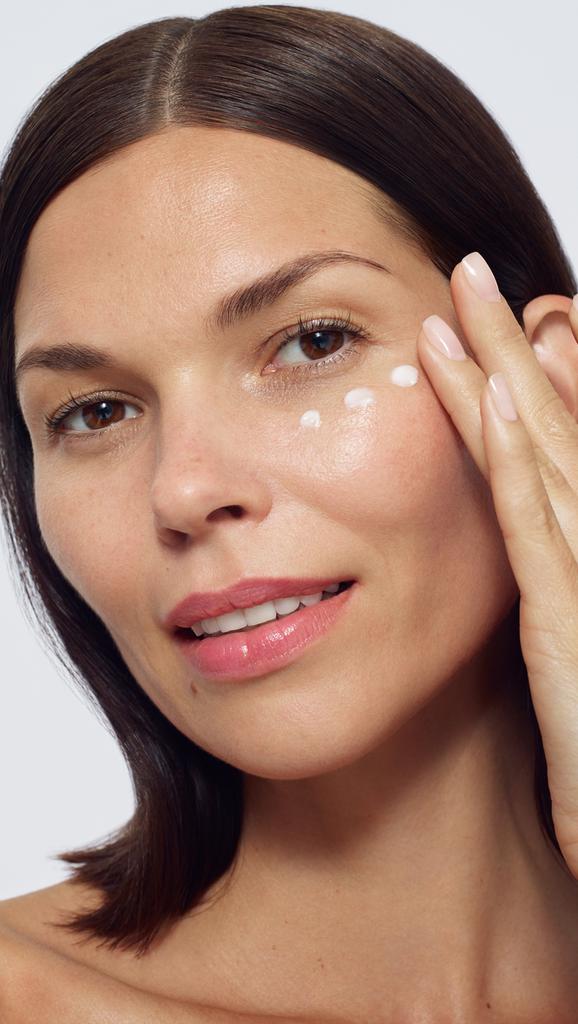 111skin Black Diamond Eye Cream