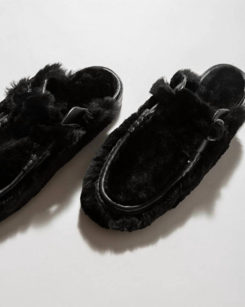 Hereu Barraca Shearling Clog Loafer In Black