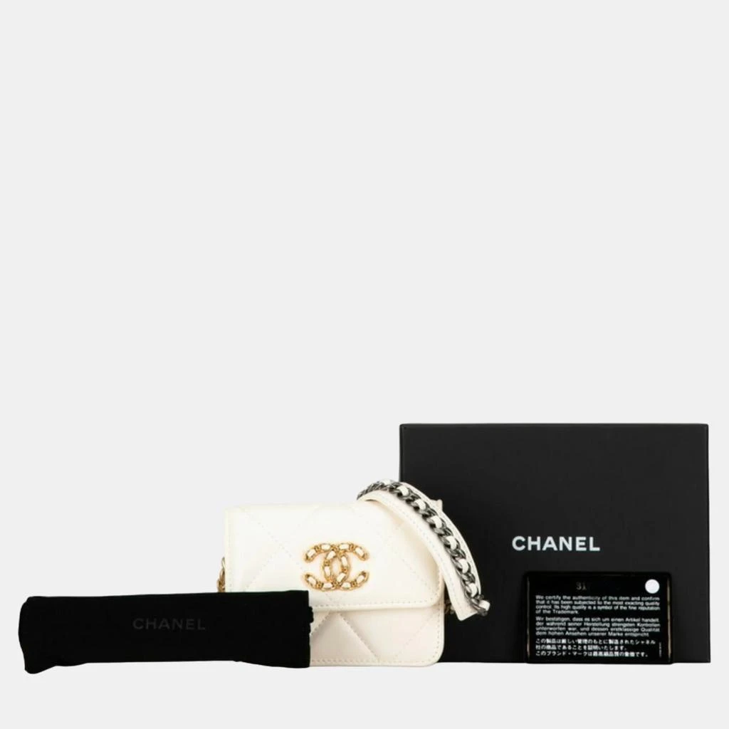 Chanel Chanel White Lambskin Leather 19 Wallet On Chain 9