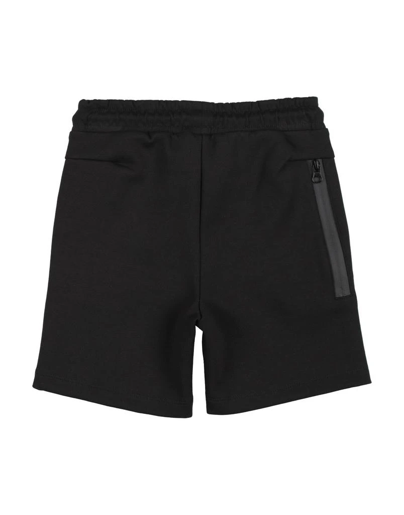 BIKKEMBERGS Shorts & Bermuda 2