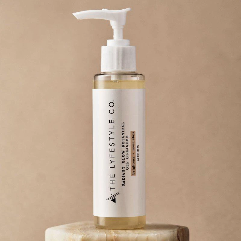 The Lyfestyle Co. Radiant Glow Botanical Oil Cleanser 1