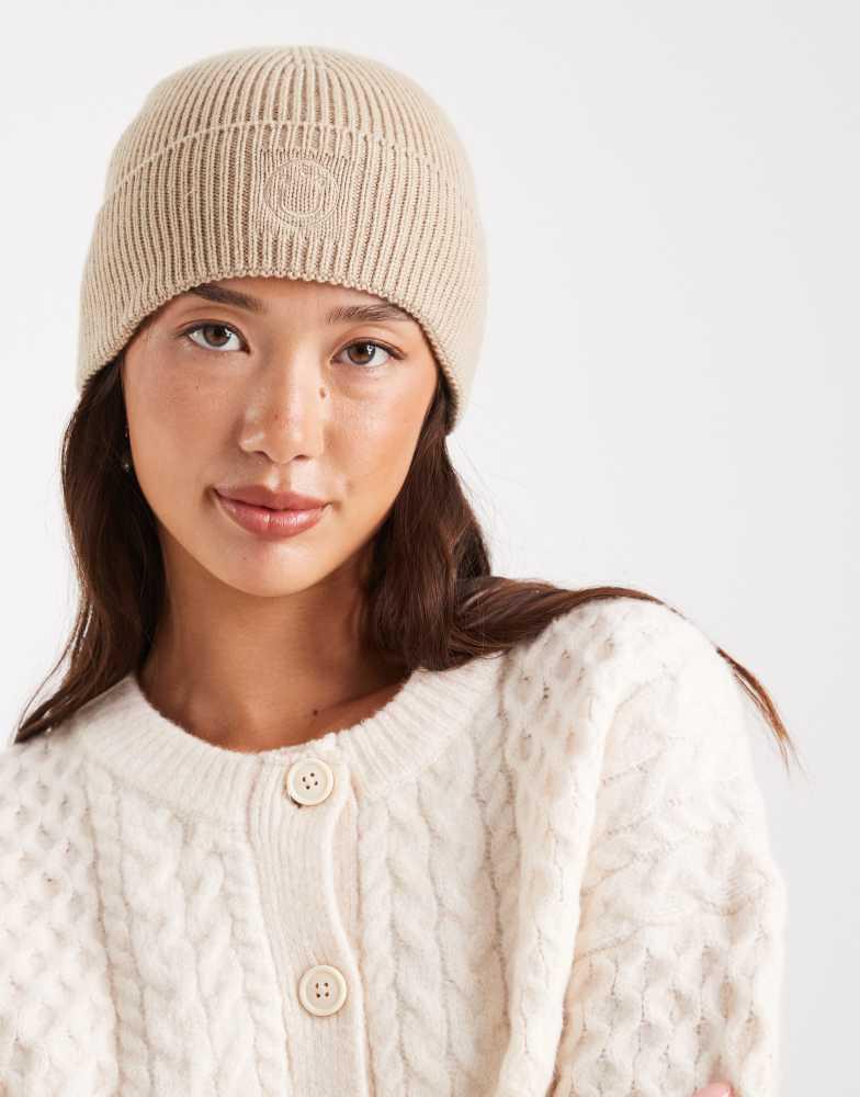 Alo ノータブルビーニー　lvory Alo Notable Beanie - Ivory - Hats - Compare Prices from 3+ Stores