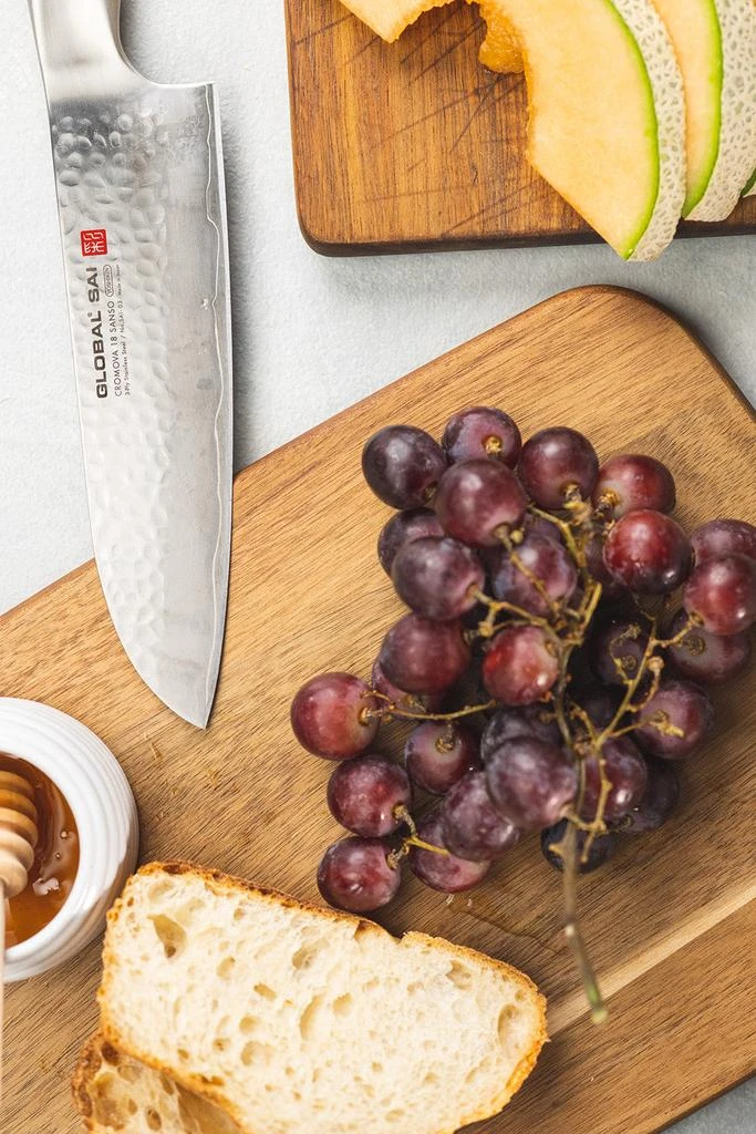 Global SAI 9.75-Inch Chef
s Knife 3