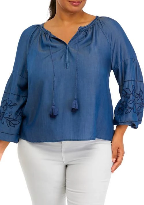 Crown & Ivy™ Ivy Plus Size Peasant Top 1