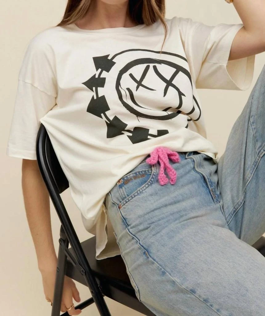DAYDREAMER Daydreamer - Blink 182 Smiley Solo Tee 1