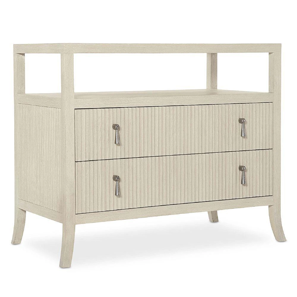 Bernhardt East Hampton Bachelors Chest 2