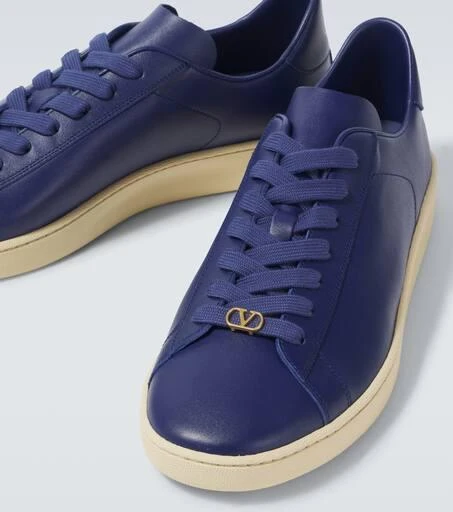 Valentino Royco leather sneakers 3