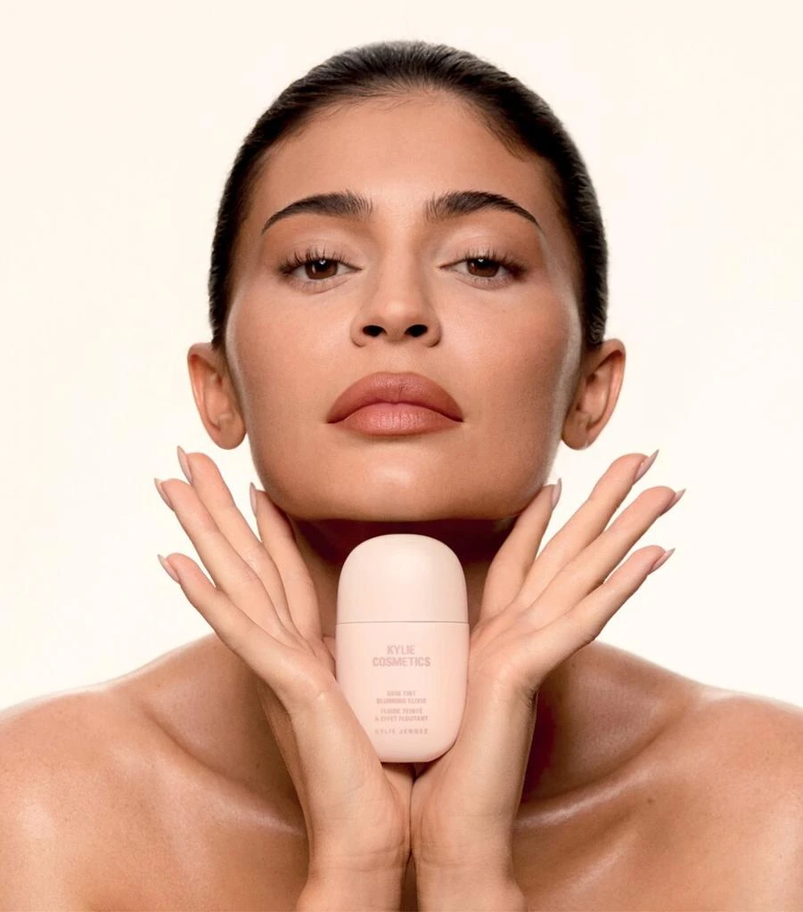 Kylie Cosmetics Skin Tint Blurring Elixir Foundation 4