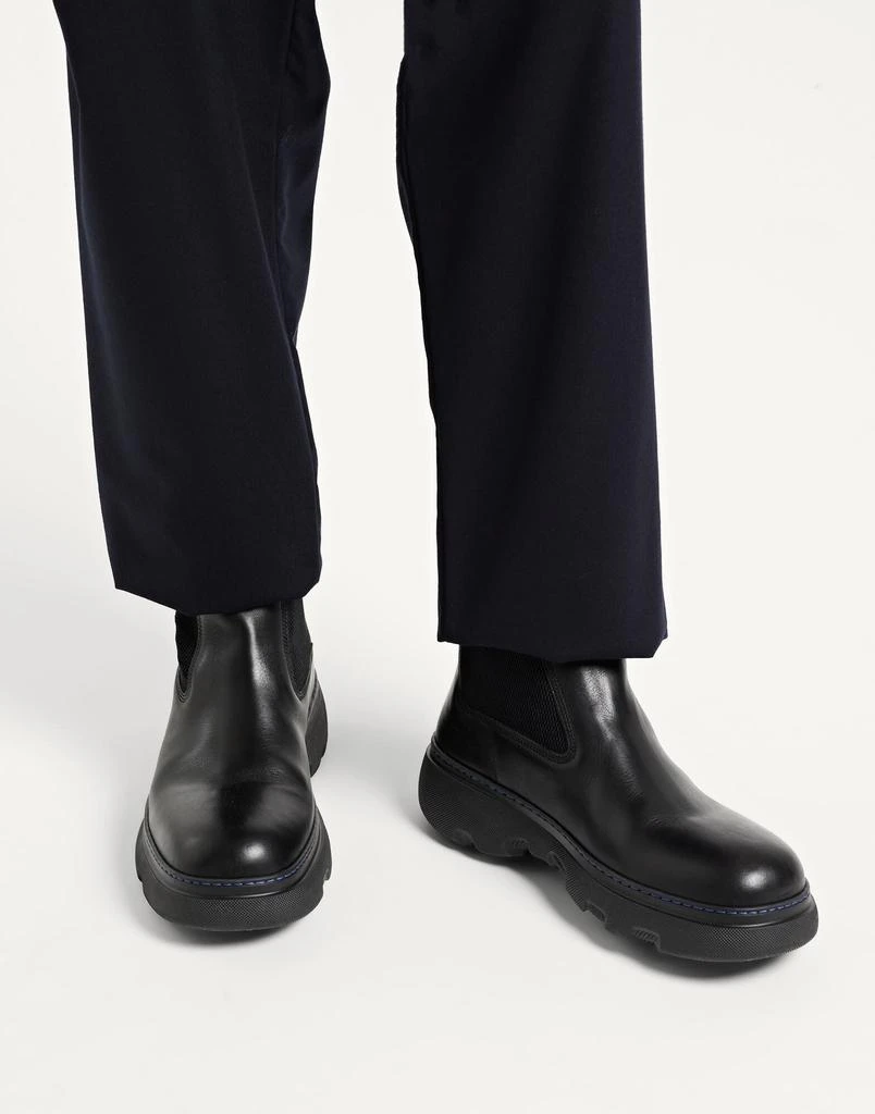 Burberry Ankle boot 2