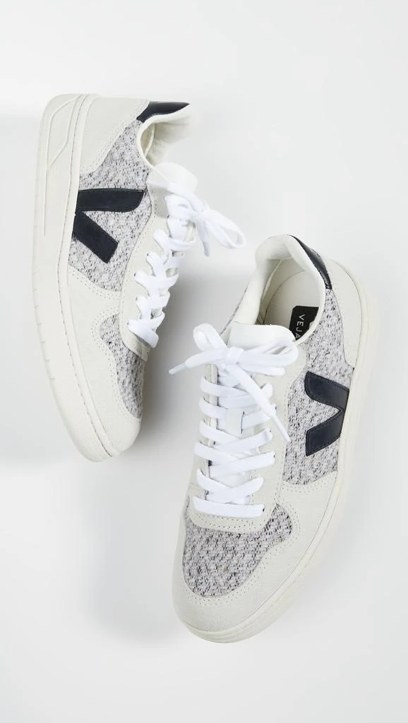 Veja V-10 Sneakers 4