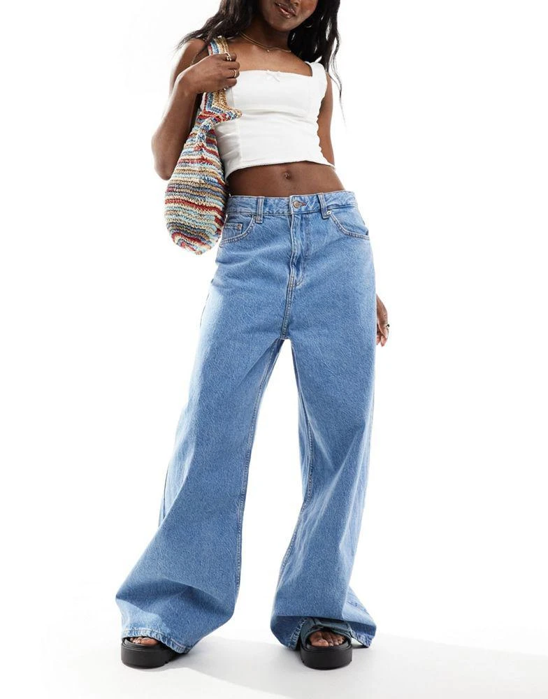 Bershka Bershka baggy wide leg jeans in light blue 4
