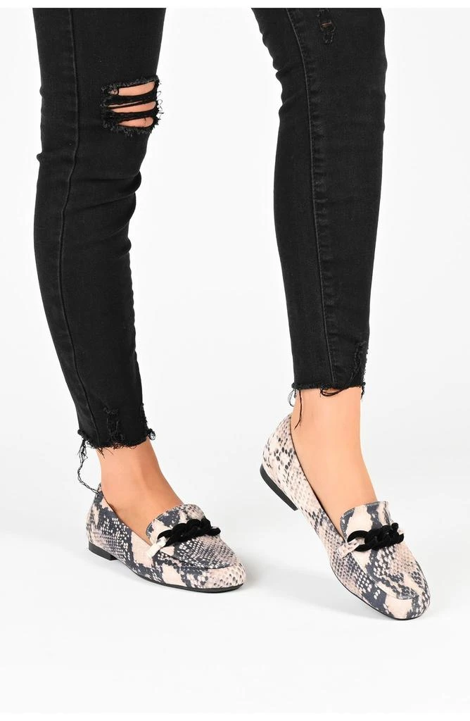Journee Collection Cordell Rolo Link Loafer - Wide Width 9