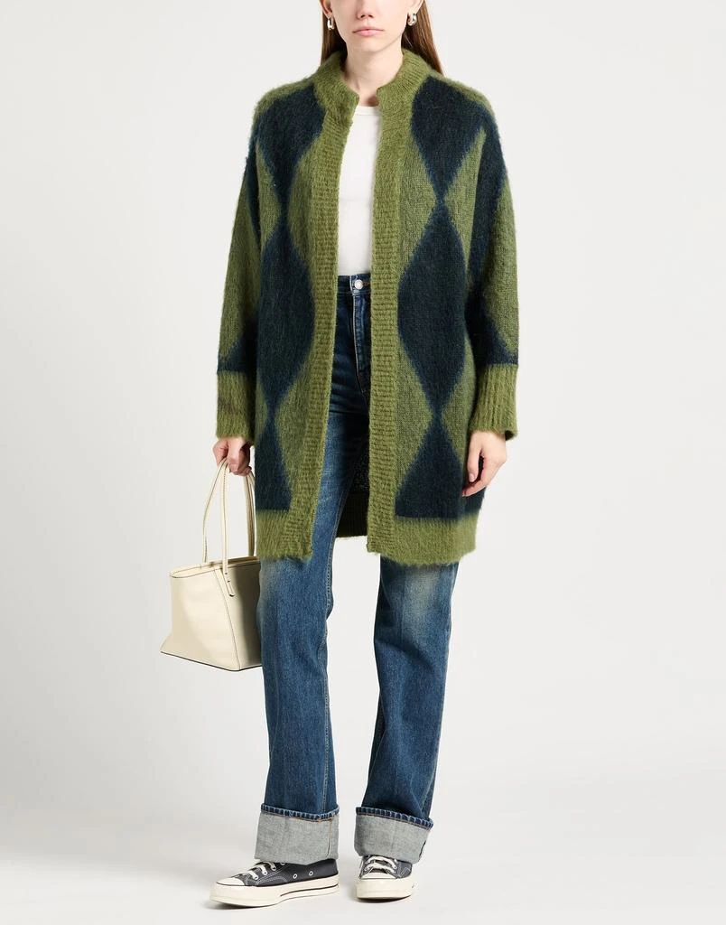 CARACTÈRE Cardigan 2
