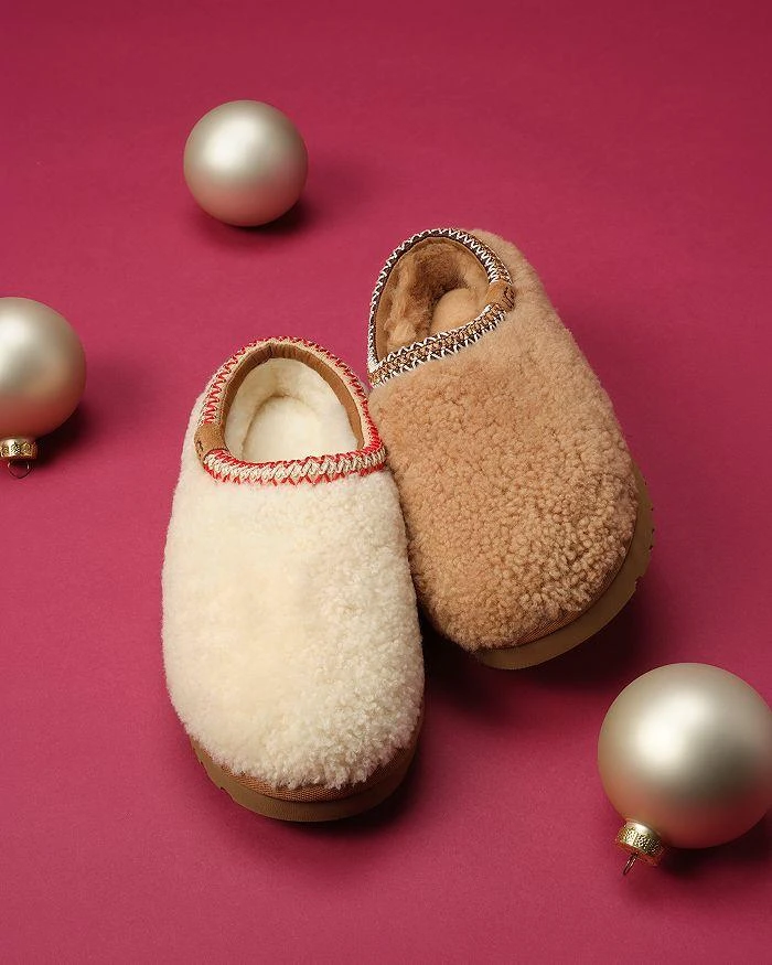 UGG Women
s Tasman Maxi Curly Clog Flats 8