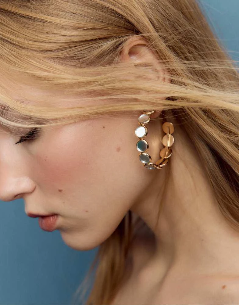 Stradivarius Stradivarius Mirror effect hoop earrings in gold 2