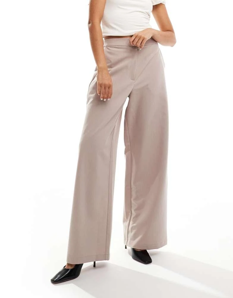 ASOS ASOS DESIGN tailored relaxed straight leg trousers in mink 1