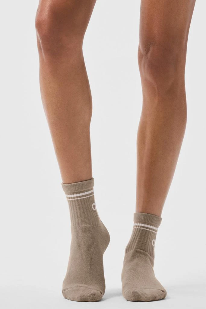 Alo Unisex Half-Crew Throwback Sock - Gravel/White 2