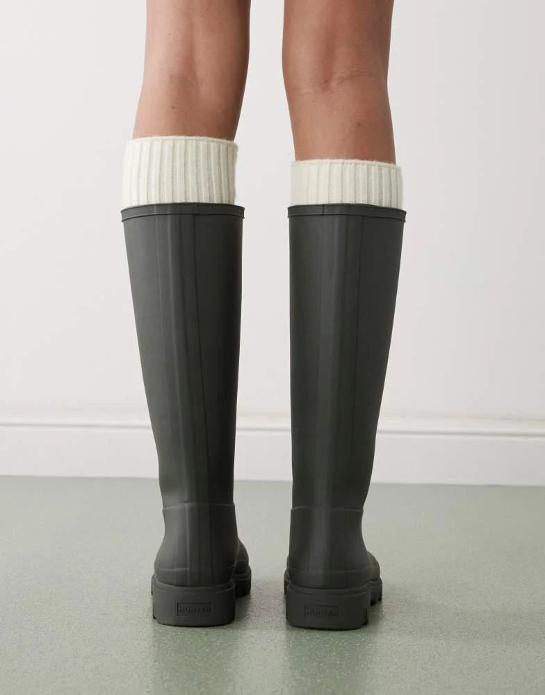 Hunter Hunter Downpour tall wellington boots in dark olive 4