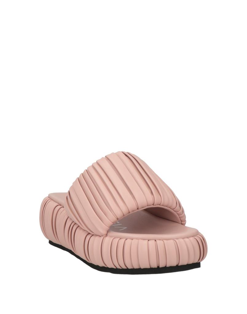 STRATEGIA Sandals