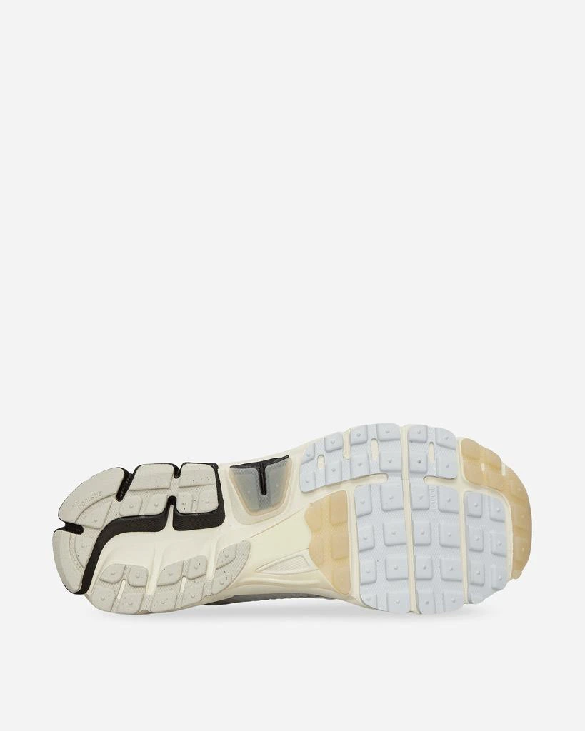NIKE Zoom Vomero 5 Sneakers Light Bone / Black 5
